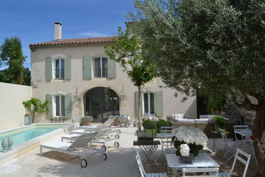 Bed and Breakfast Mas A L'Improviste Maillane Exterior foto