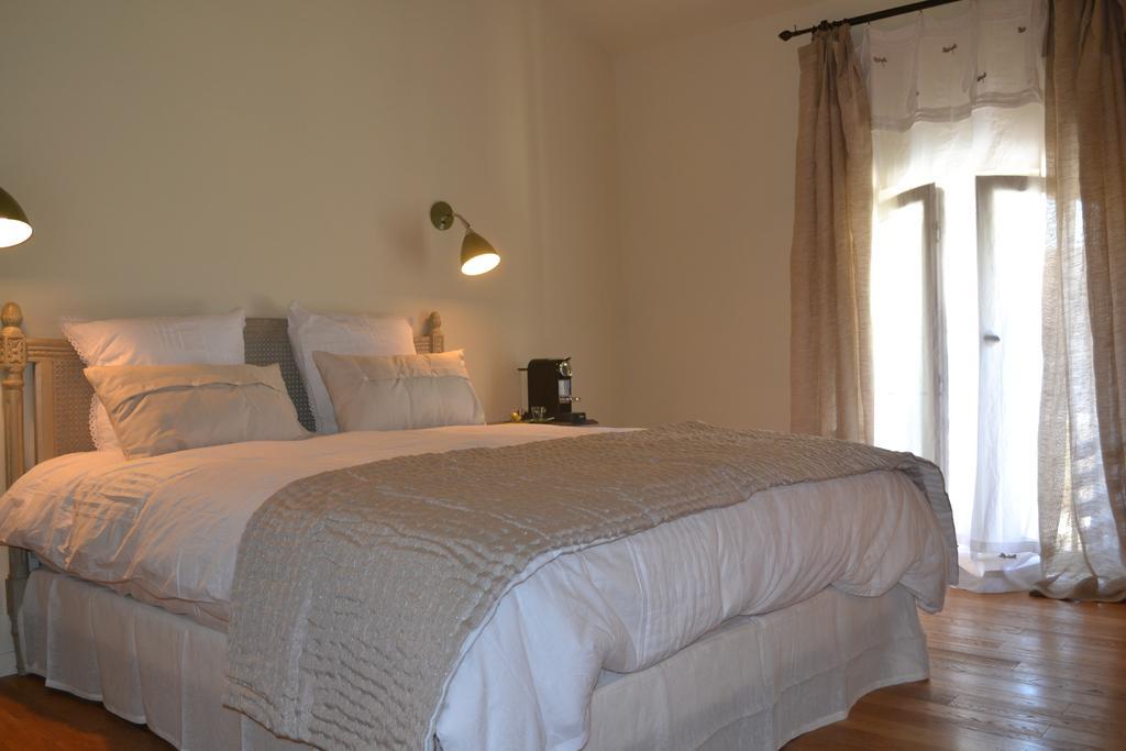 Bed and Breakfast Mas A L'Improviste Maillane Habitación foto